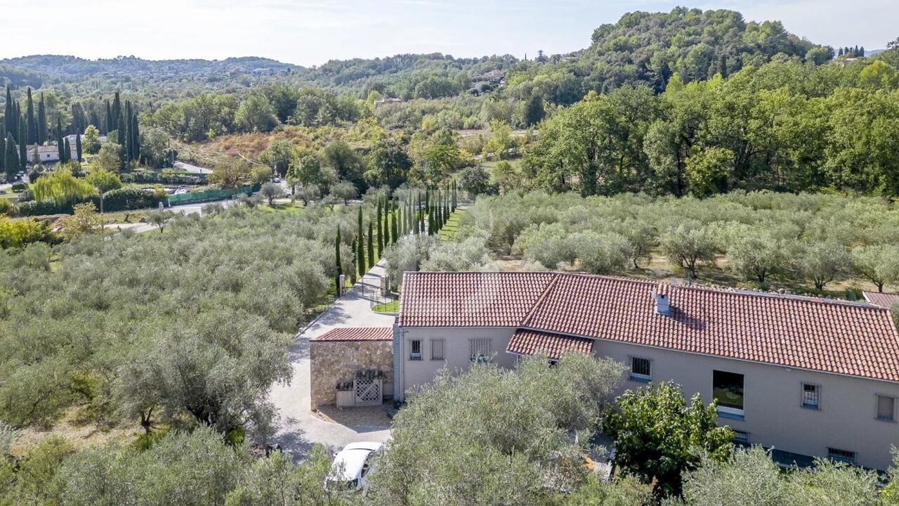 maison 9 pièces 311 m2 à vendre à Châteauneuf-Grasse (06740)