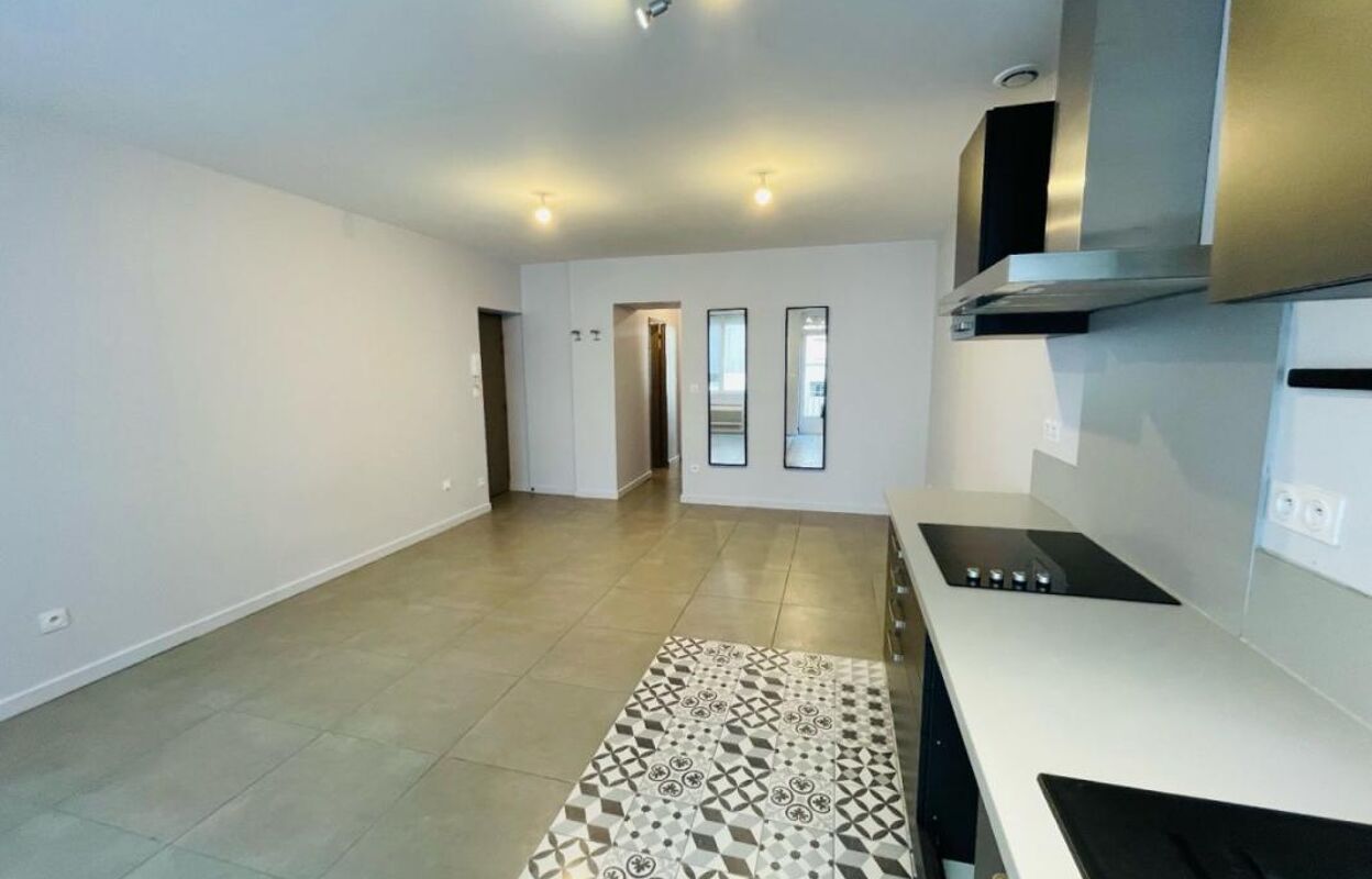 appartement 2 pièces 47 m2 à louer à Saint-Étienne (42000)