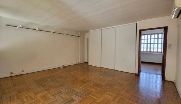 Local commercial 3 pièces  à louer Marseille 7eme 13007