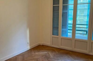 location appartement 1 150 € CC /mois à proximité de Saint-Jeannet (06640)