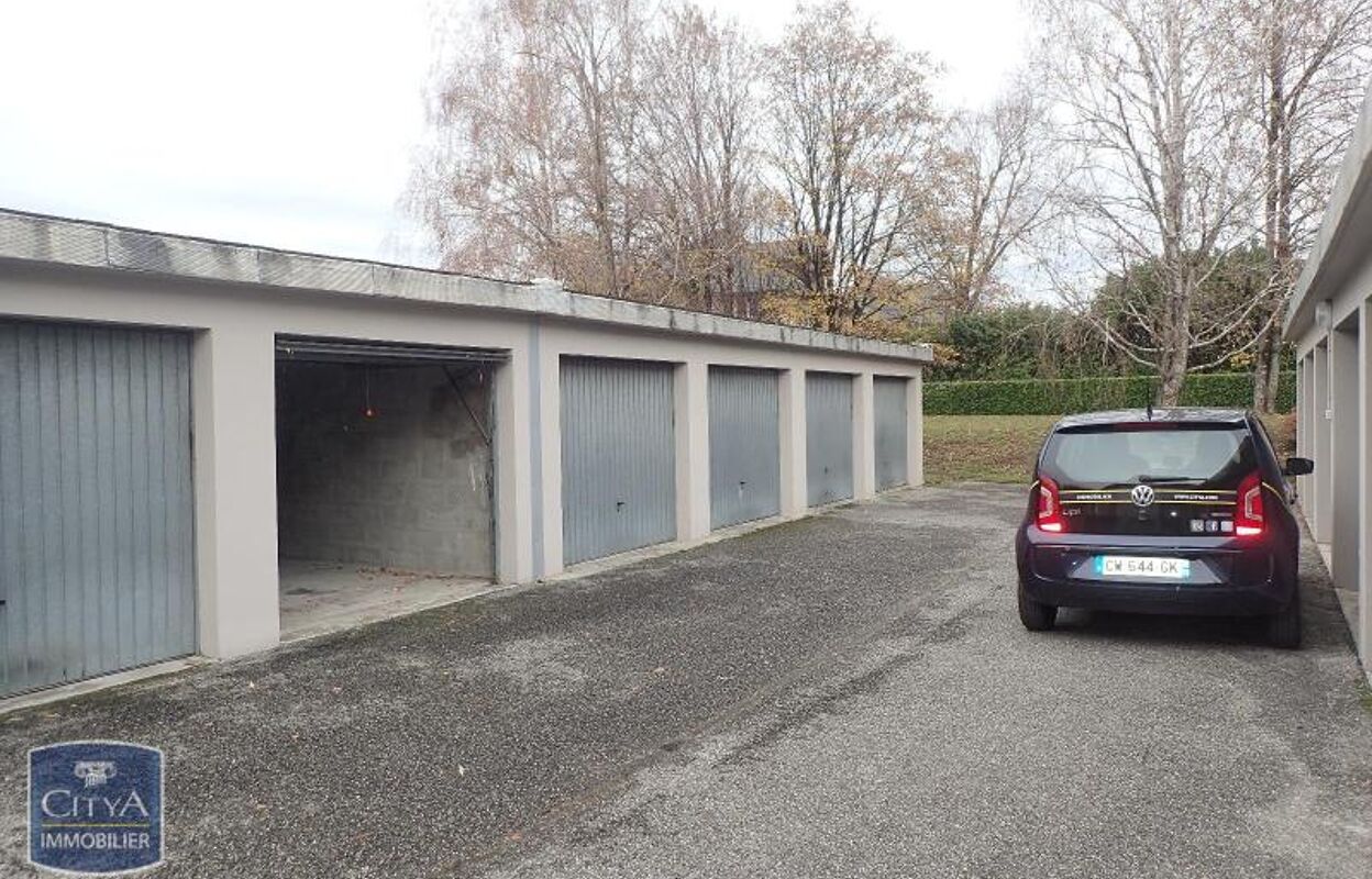 garage  pièces 12 m2 à louer à La Ravoire (73490)