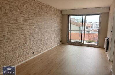 location appartement 510 € CC /mois à proximité de Frontenay-Rohan-Rohan (79270)