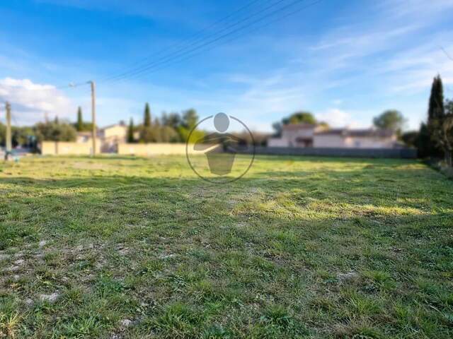LES MATELLES (34270) - Terrain constructible de 727 m² — photo du bien