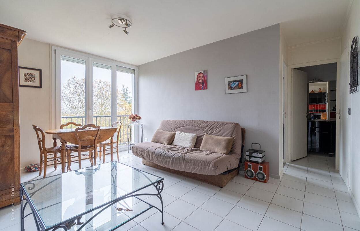 appartement 2 pièces 38 m2 à vendre à Noisy-le-Grand (93160)