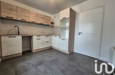 location appartement 760 € CC /mois à proximité de Lescar (64230)