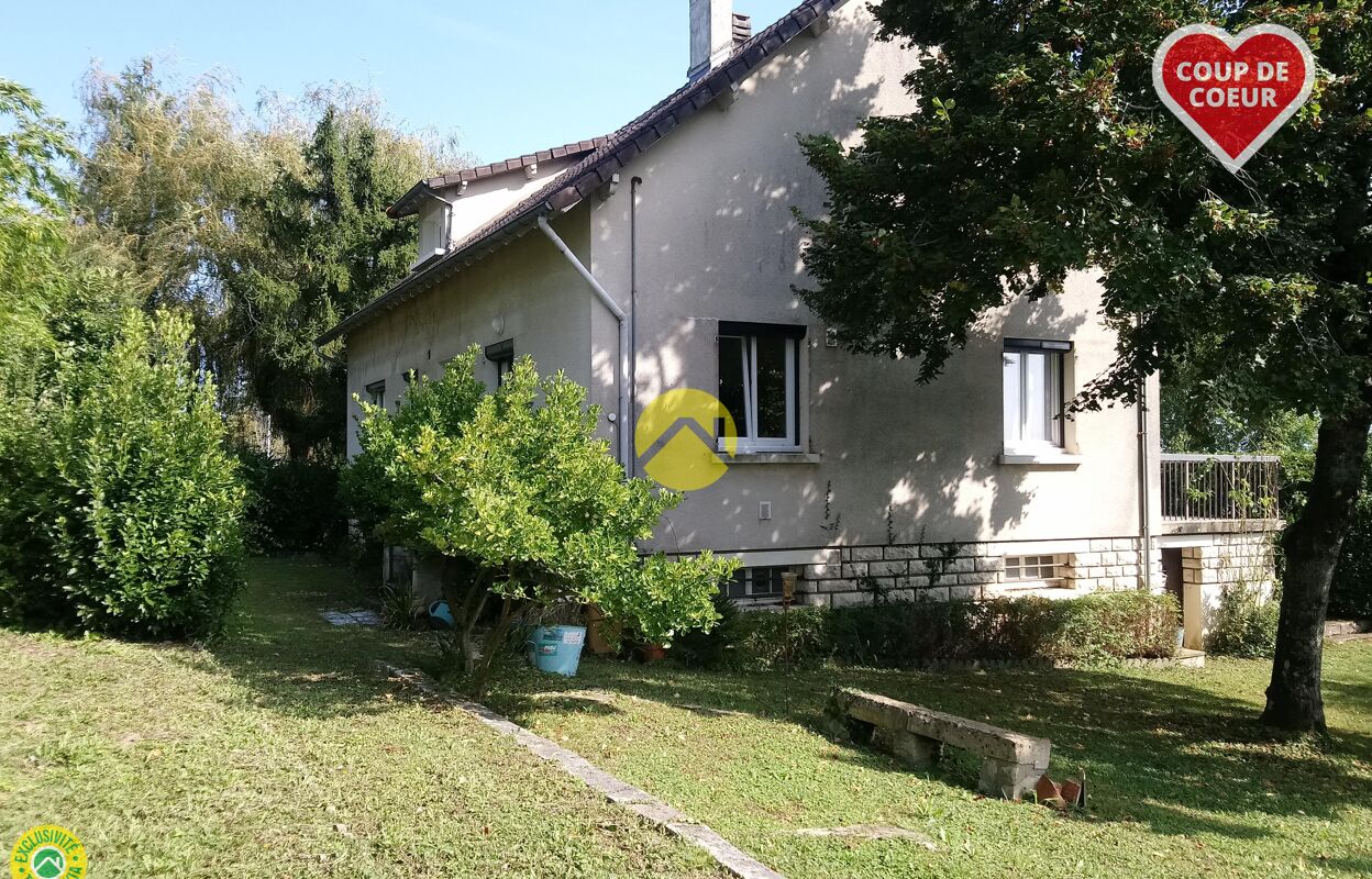 maison 6 pièces 160 m2 à vendre à Saint-Amand-Montrond (18200)