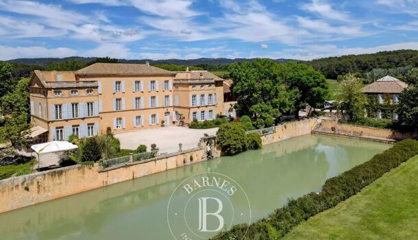 Villa / Maison 27 pièces  à vendre Aix-en-Provence 13100