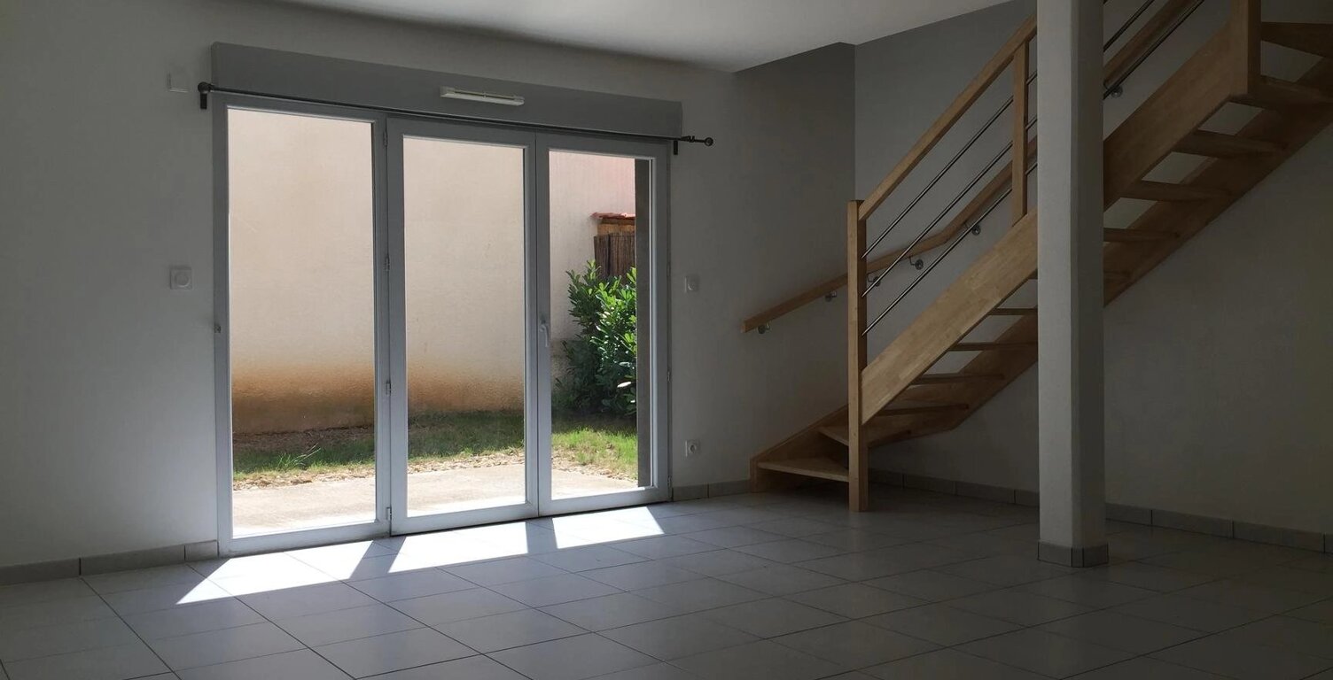 Villefranche sur Saône -T4 duplex de 79 m² en RDJ — photo 1