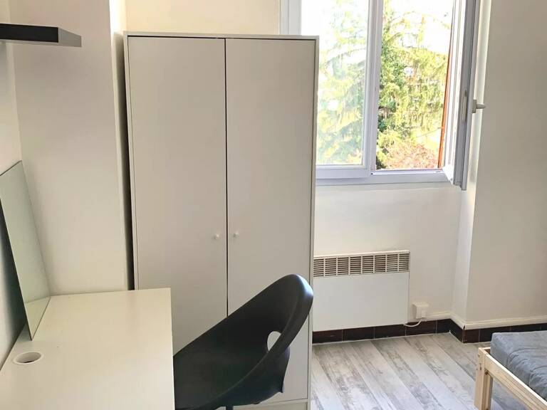 T2 MEUBLE - LYON 8 — photo 1