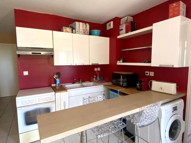 T2 meublé avec balcon et garage à Villefranche — photo 1