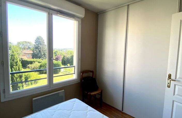 T2 meublé avec balcon et garage à Villefranche — photo 2