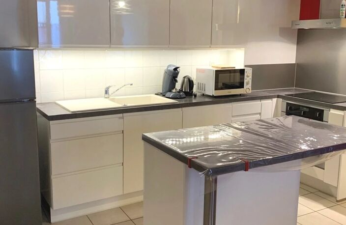 Joli T2 meublé à Montmerle-sur-Saône — photo 3