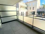 T2 avec balcon en plein centre de CHASSELAY — photo 4