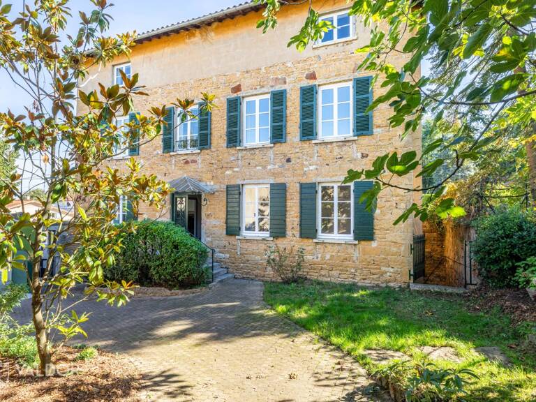 MAISON DE CHARME - CHASSELAY — photo 1