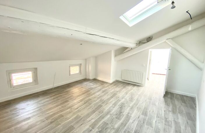 JOLI T3 EN DUPLEX ENTIEREMENT RENOVE - VILLEFRANCHE — photo 4