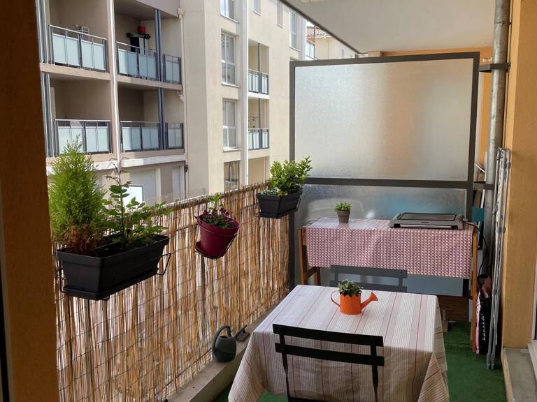 T2 AVEC BALCON A VILLEFRANCHE — photo 1