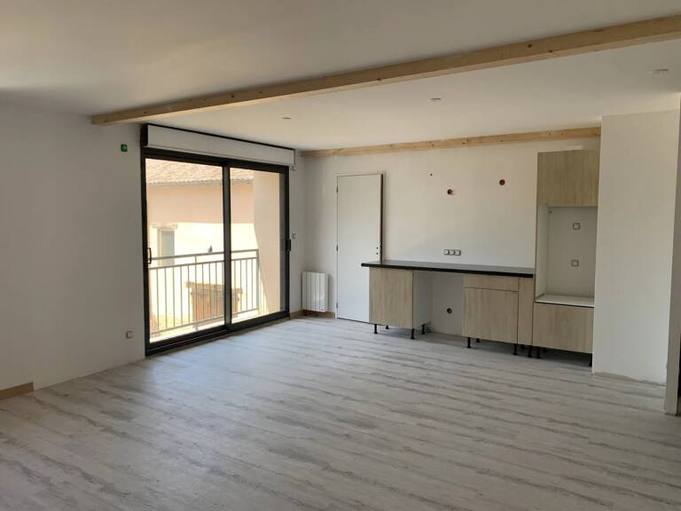 APPARTEMENT EN DUPLEX RENOVE - SAVIGNEUX — photo 1