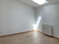APPARTEMENT EN DUPLEX RENOVE - SAVIGNEUX — photo 3