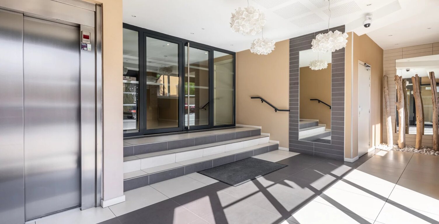Appartement Type T2 lumineux, vue sur  parc. — photo 1
