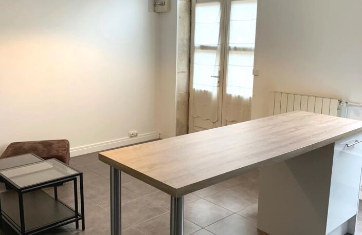JOLI T3 MEUBLE EN DUPLEX - MONTMERLE — photo 4