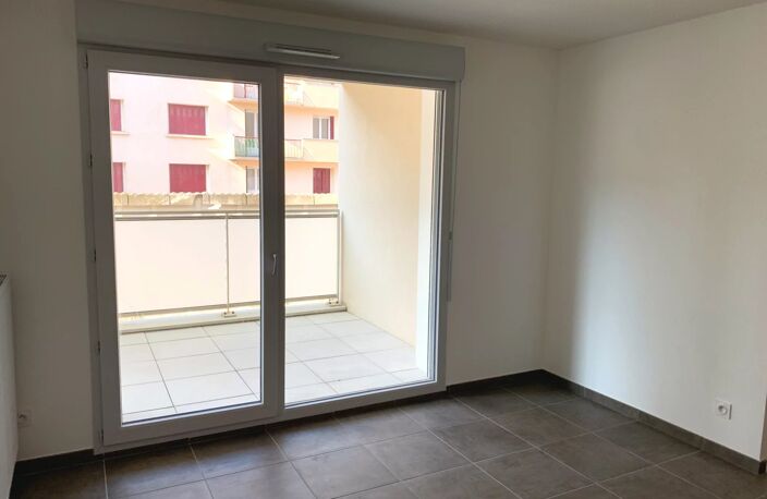 T2 NEUF AVEC LOGGIA - VILLEFRANCHE — photo 4