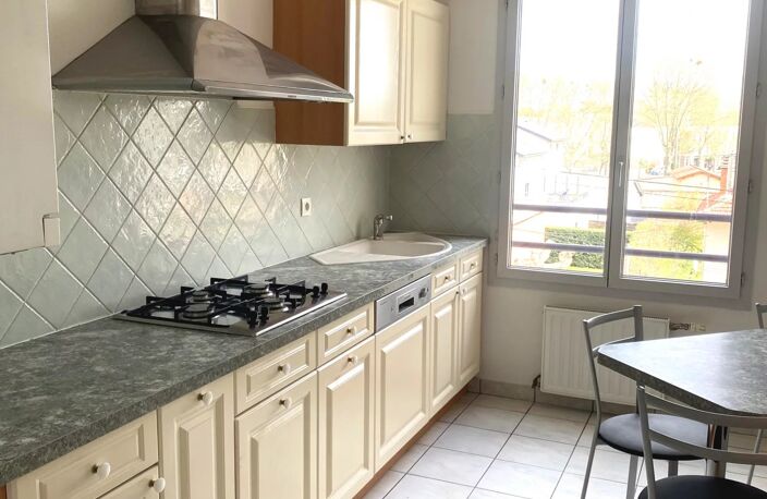 BEL APPARTEMENT LUMINEUX AVEC BALCON A VILLEFRANCHE — photo 2