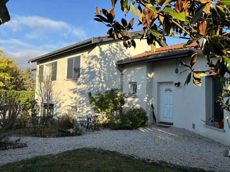 Belle maison avec jardin à Chasselay — photo 1
