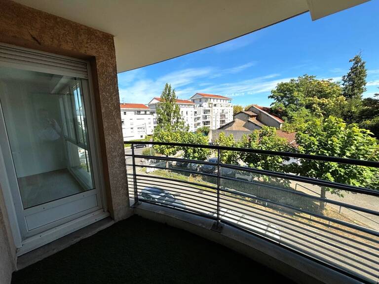 T4 avec balcon à Villefranche — photo 1