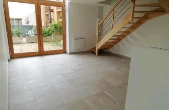 T3 bis meublé avec terrasse à ARNAS — photo 2