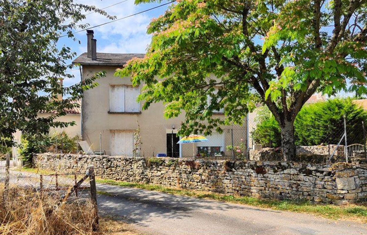 maison 3 pièces 130 m2 à vendre à Sauzé-Vaussais (79190)