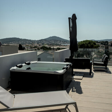 Appartement 5 pièces 2600 €