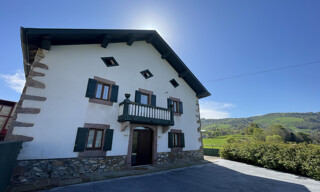Maison 5 Pièces 216 m² à louer à Aldudes (64430)