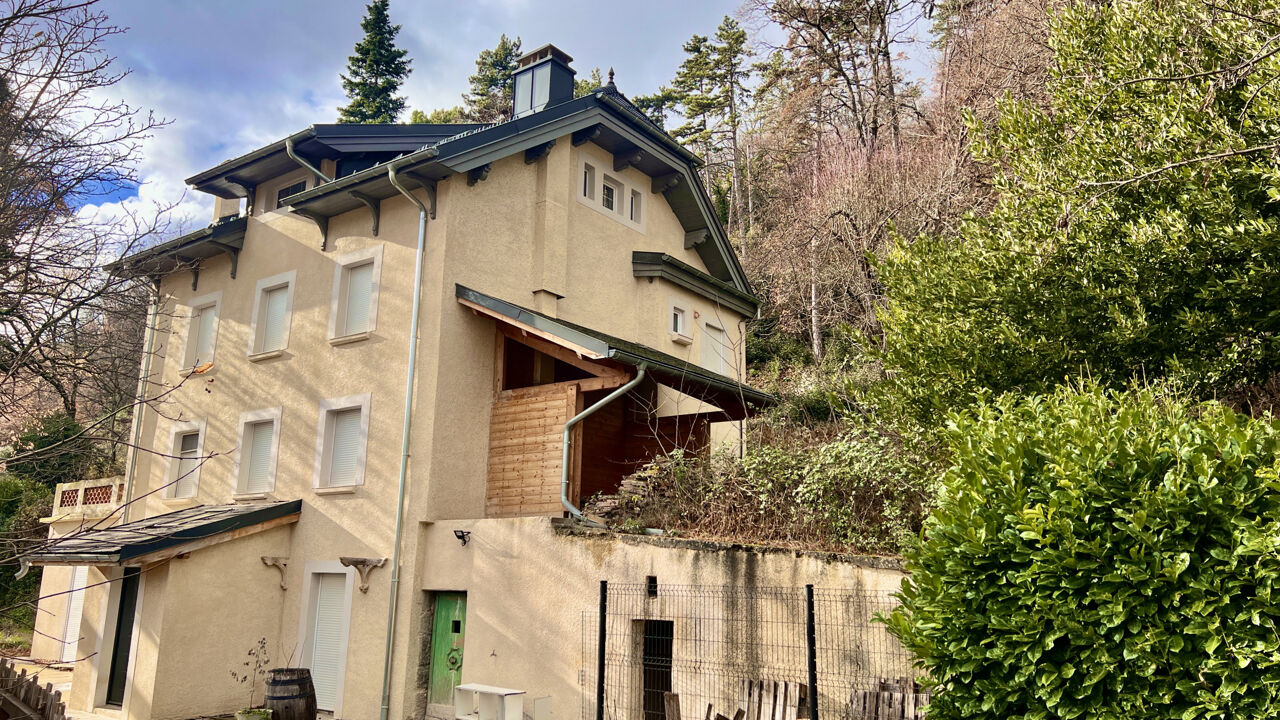 maison 10 pièces 204 m2 à vendre à Sisteron (04200)