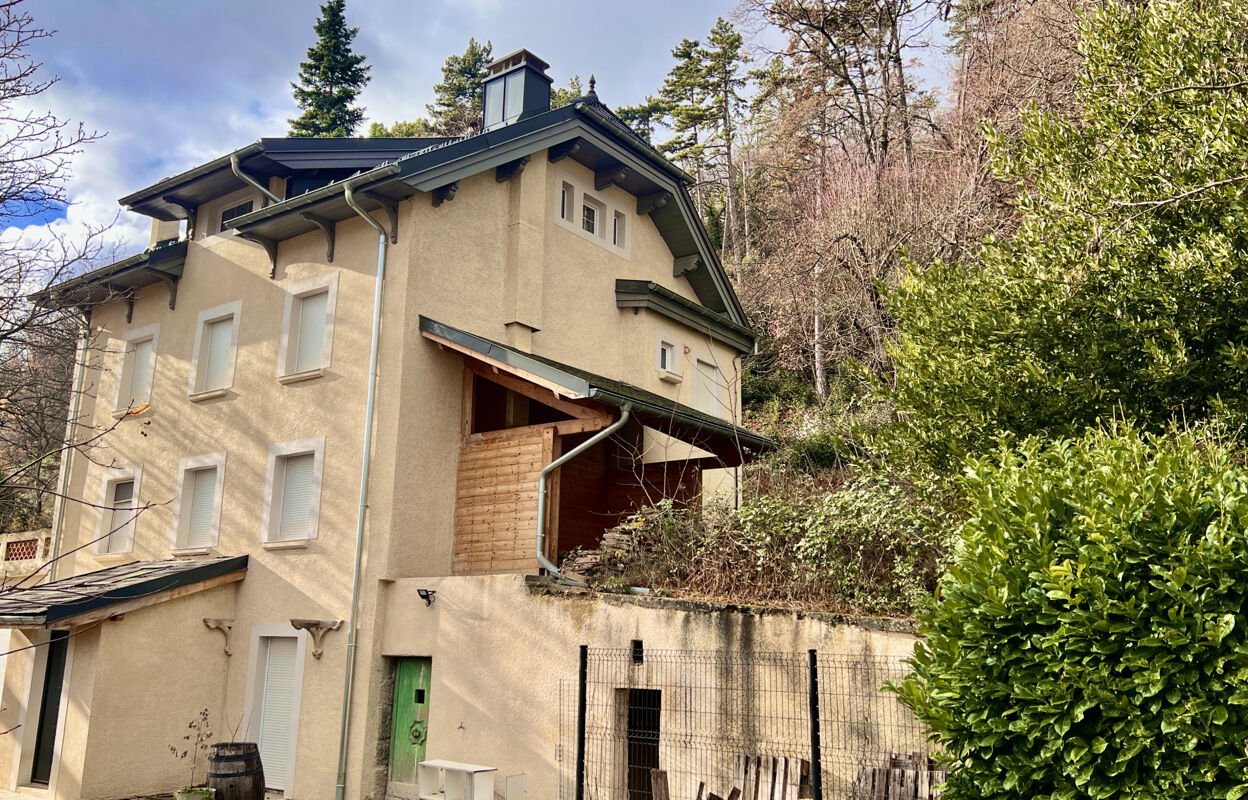 maison 10 pièces 204 m2 à vendre à Sisteron (04200)