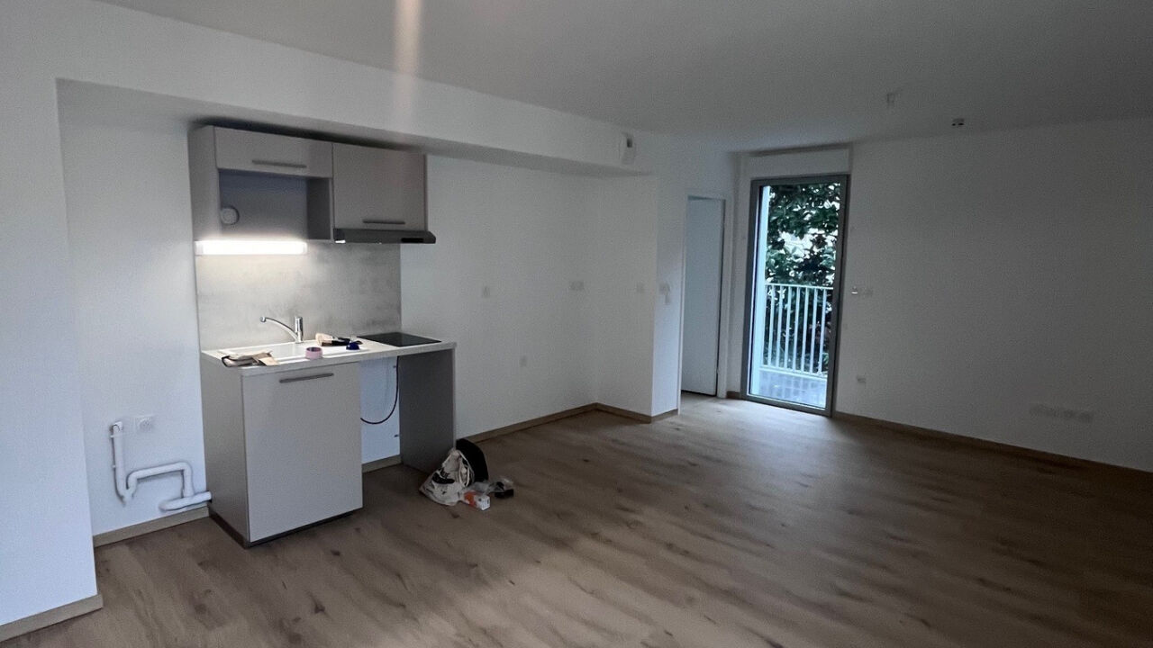 appartement 3 pièces  m2 à louer à Bordeaux (33100)