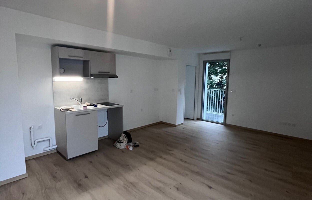 appartement 3 pièces  m2 à louer à Bordeaux (33100)