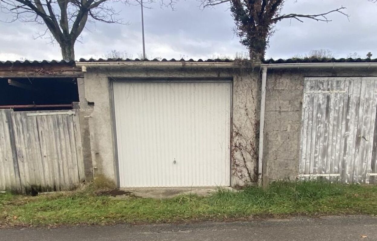 garage  pièces 15 m2 à vendre à Crest (26400)