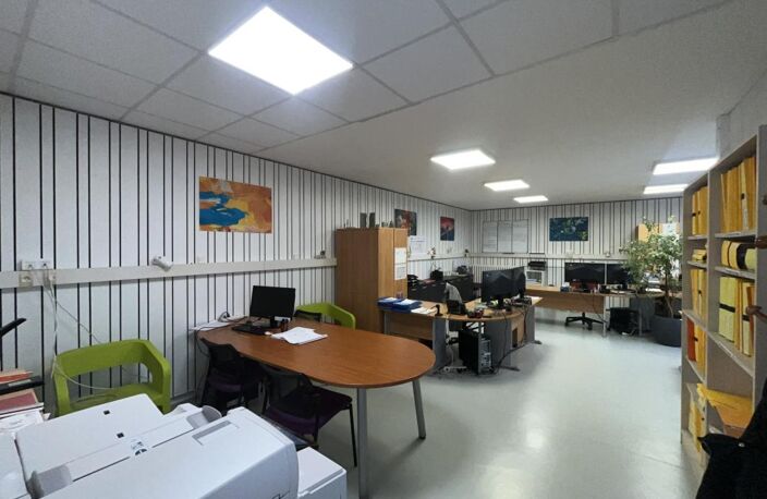 Locaux professionnels avec garage — photo 5