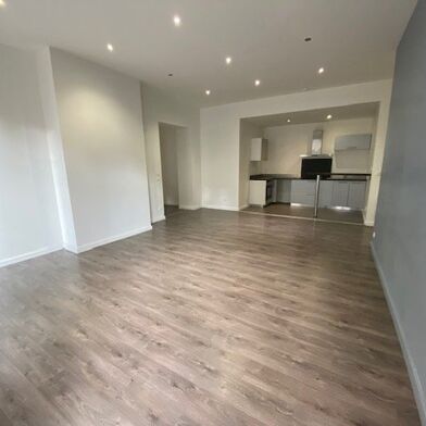 Appartement 3 pièces 700 €