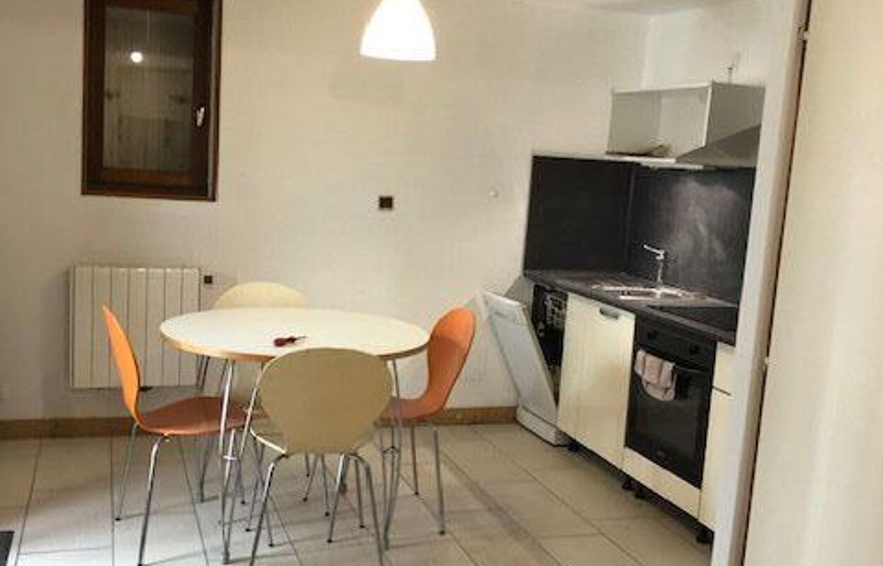 appartement 2 pièces 30 m2 à louer à Saintes (17100)