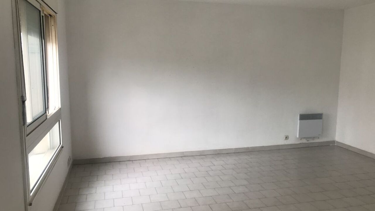 appartement 1 pièces 29 m2 à louer à Nîmes (30900)