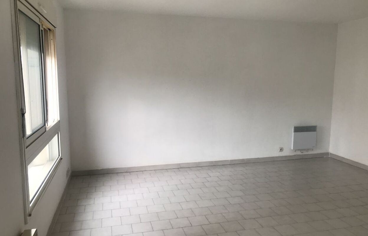 appartement 1 pièces 29 m2 à louer à Nîmes (30900)