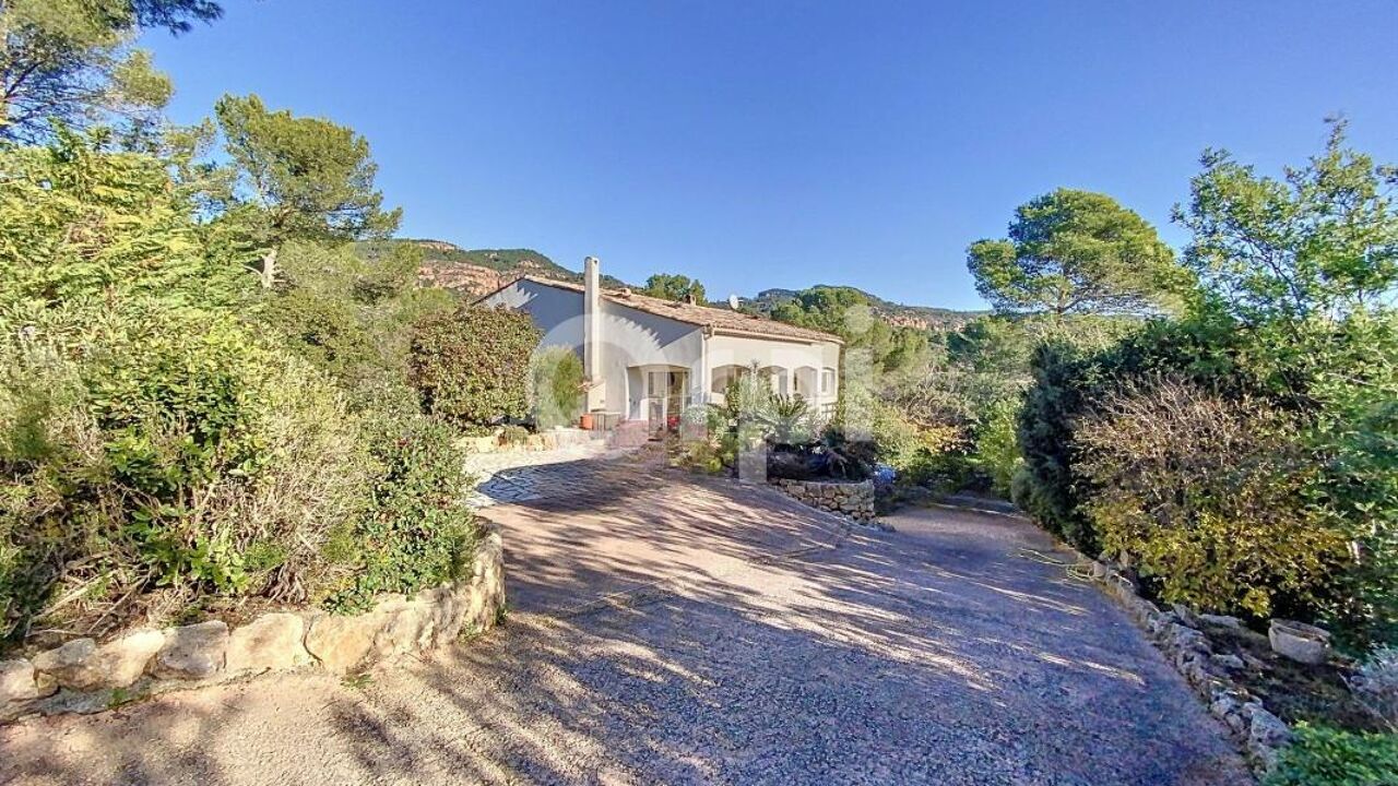 maison 8 pièces 265 m2 à vendre à Roquebrune-sur-Argens (83520)