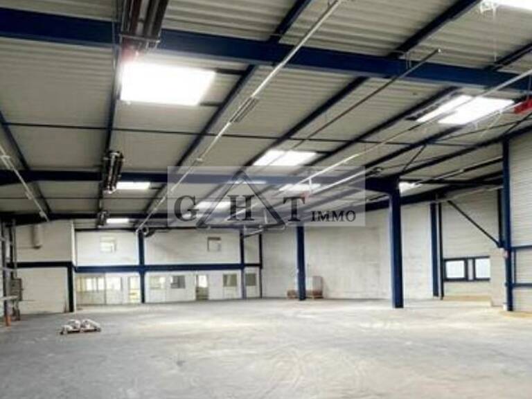 1080 m² entrepot bureaux à louer à chelles — photo 1