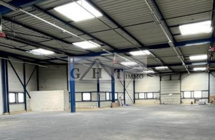 1080 m² entrepot bureaux à louer à chelles — photo 3