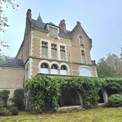 Maison 12 pièces 880600 €