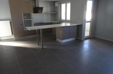 location appartement 675 € CC /mois à proximité de Saint-Just-Saint-Rambert (42170)