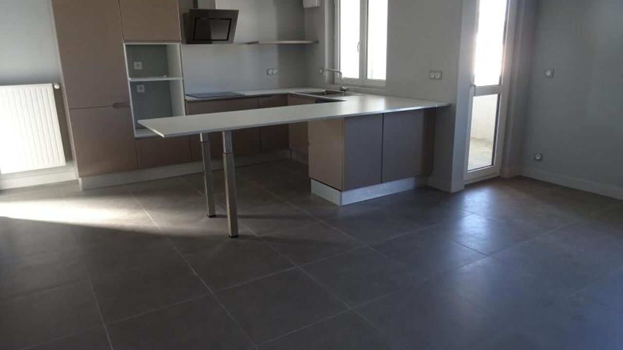 appartement 4 pièces 74 m2 à louer à Saint-Étienne (42000)