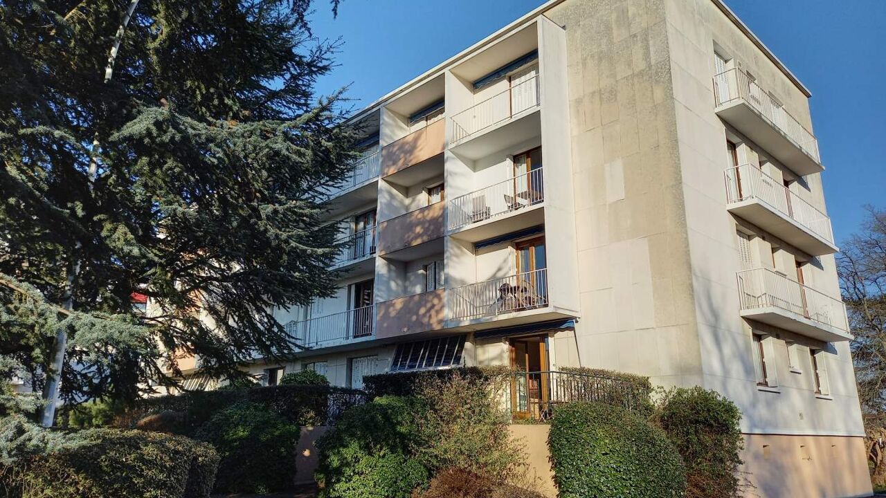 appartement 3 pièces 66 m2 à vendre à Saint-Cyr-sur-Loire (37540)