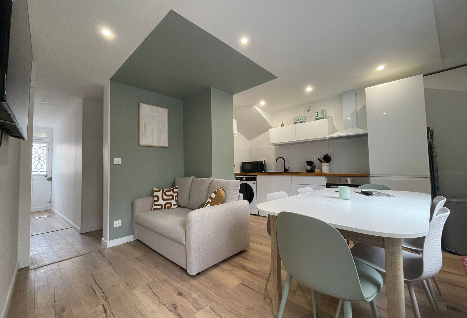 CHAMBRE EN COLOCATION MEUBLEE AVEC SEJOUR SPACIEUX - CENTRE — photo 1